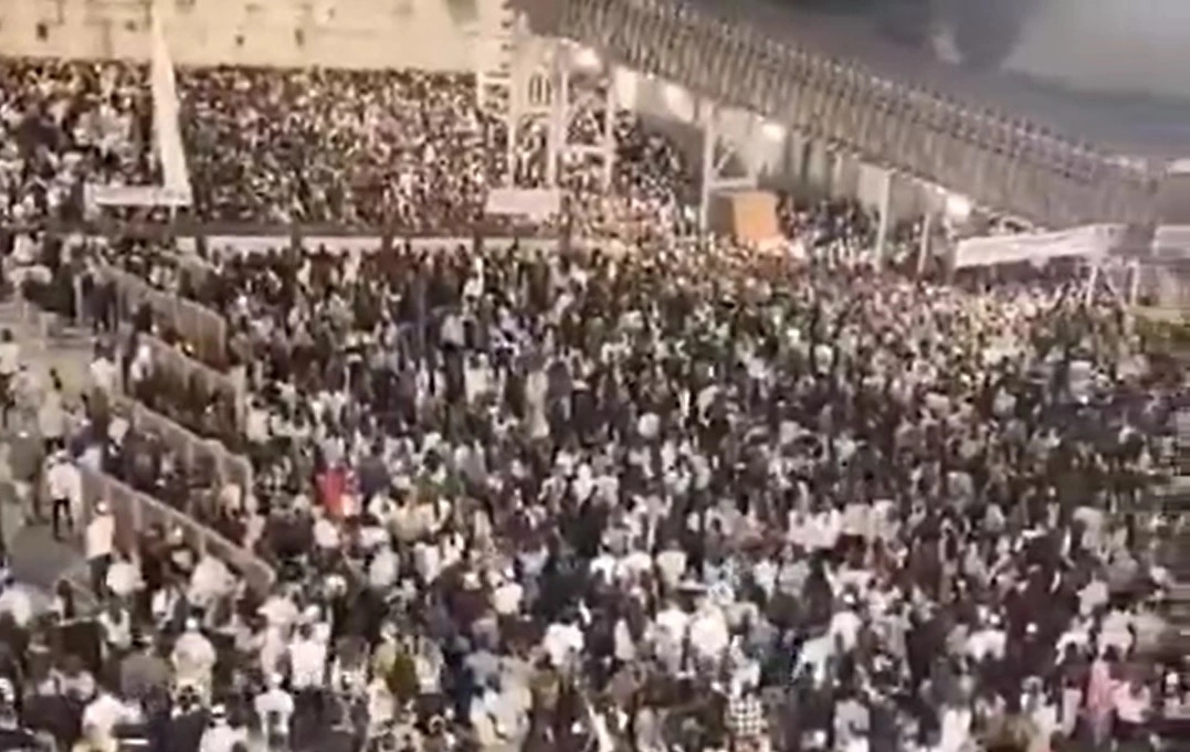 Isreali Jews Gather at Jerusalem’s Western Wall To Pray